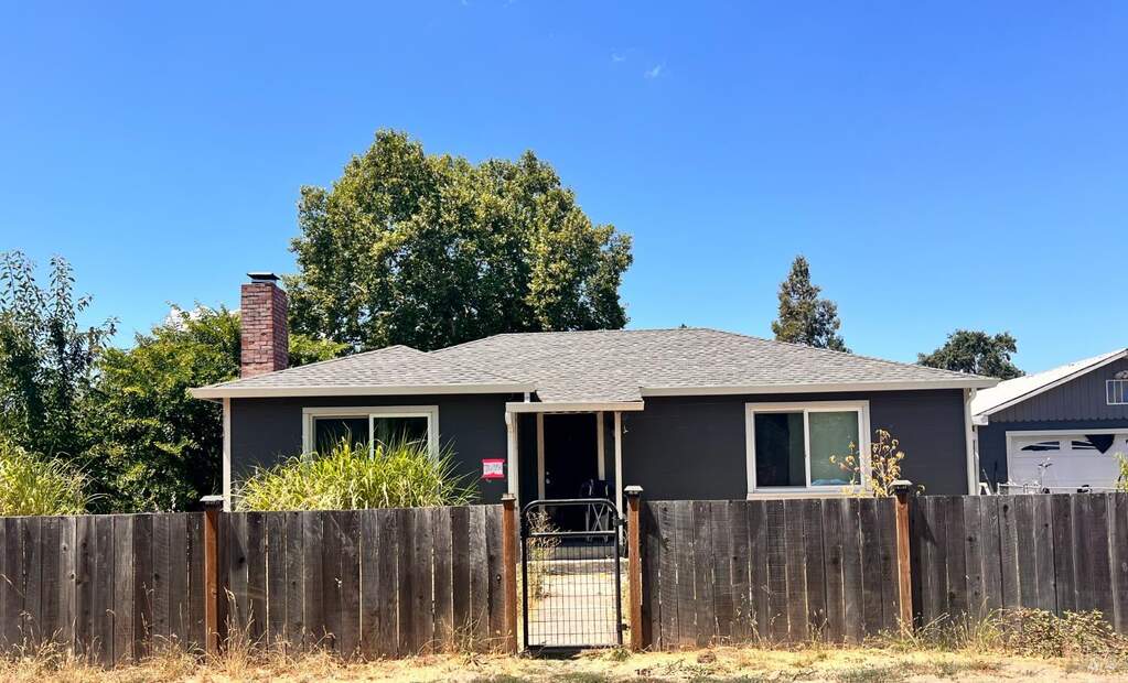 76350 Lovell Street photo