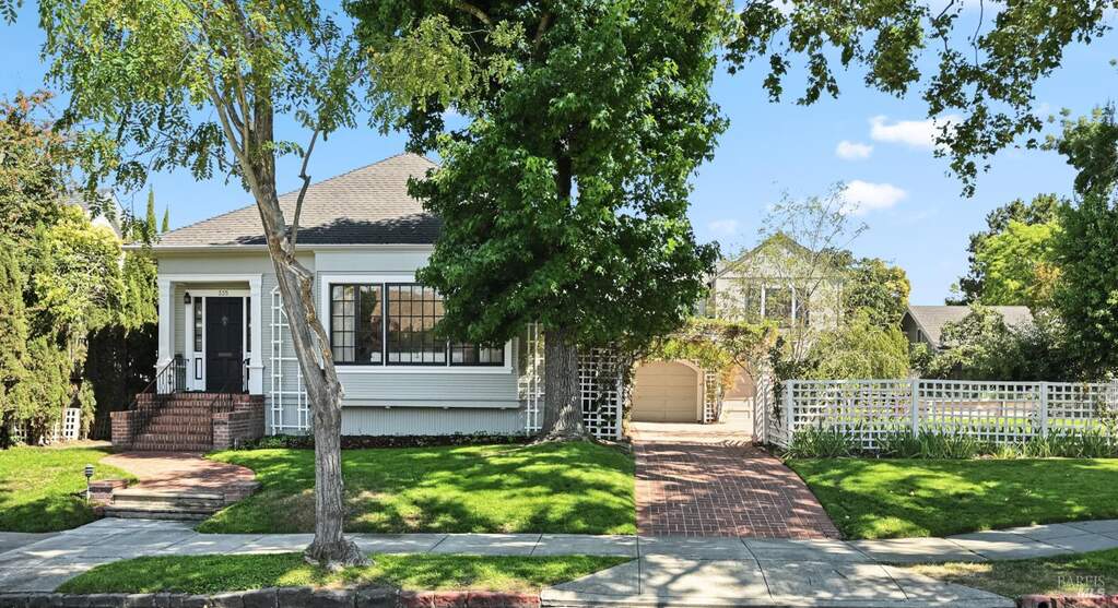 335 Bassett Street photo