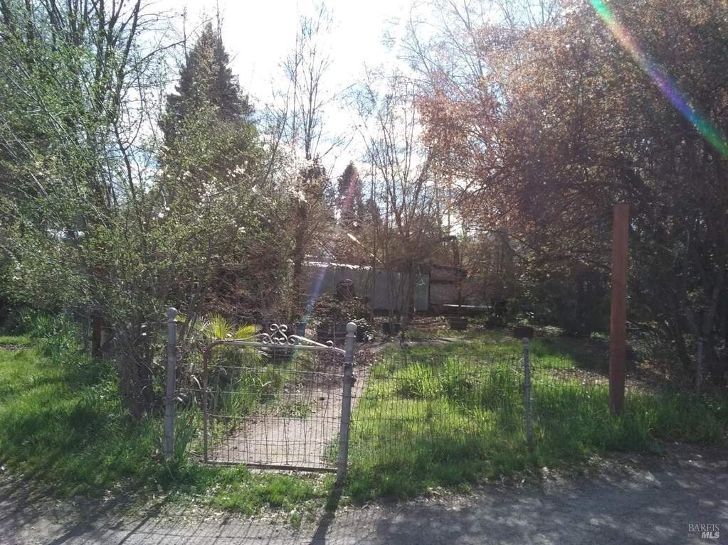 23875 Howard Street photo