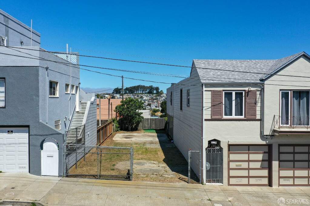 1029 Silver Avenue photo