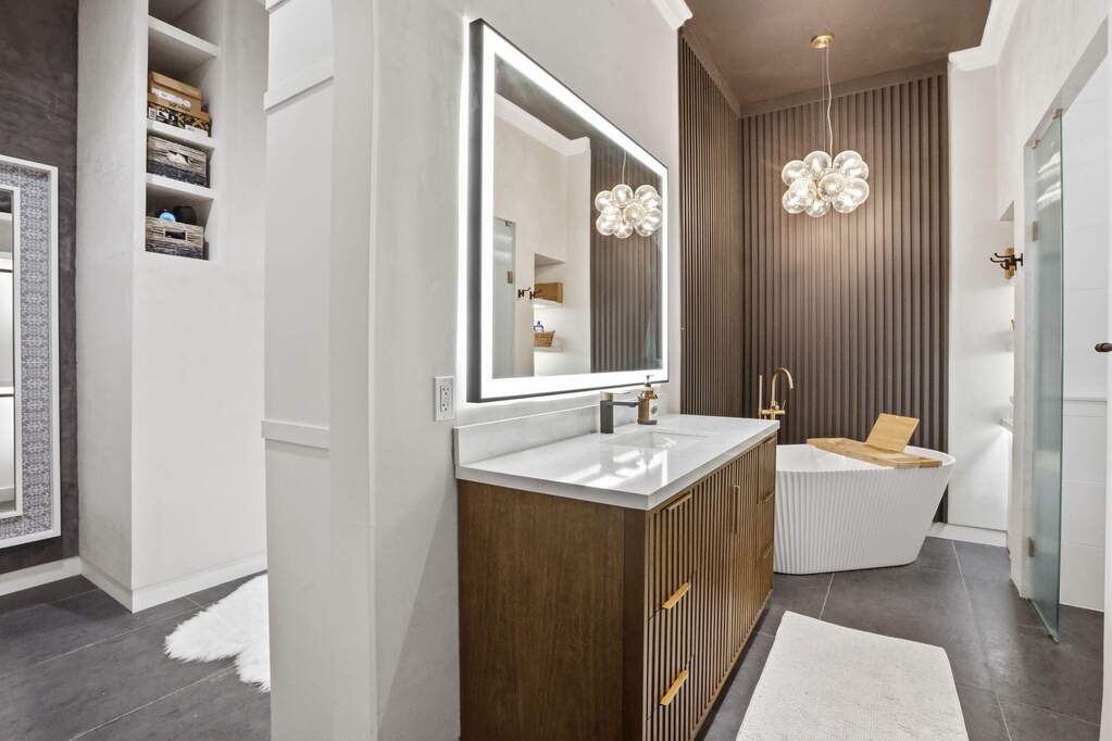 4 Bedroom Single Family Home/House's Image 14