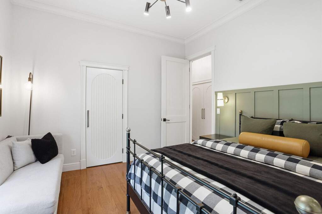 4 Bedroom Single Family Home/House's Image 27