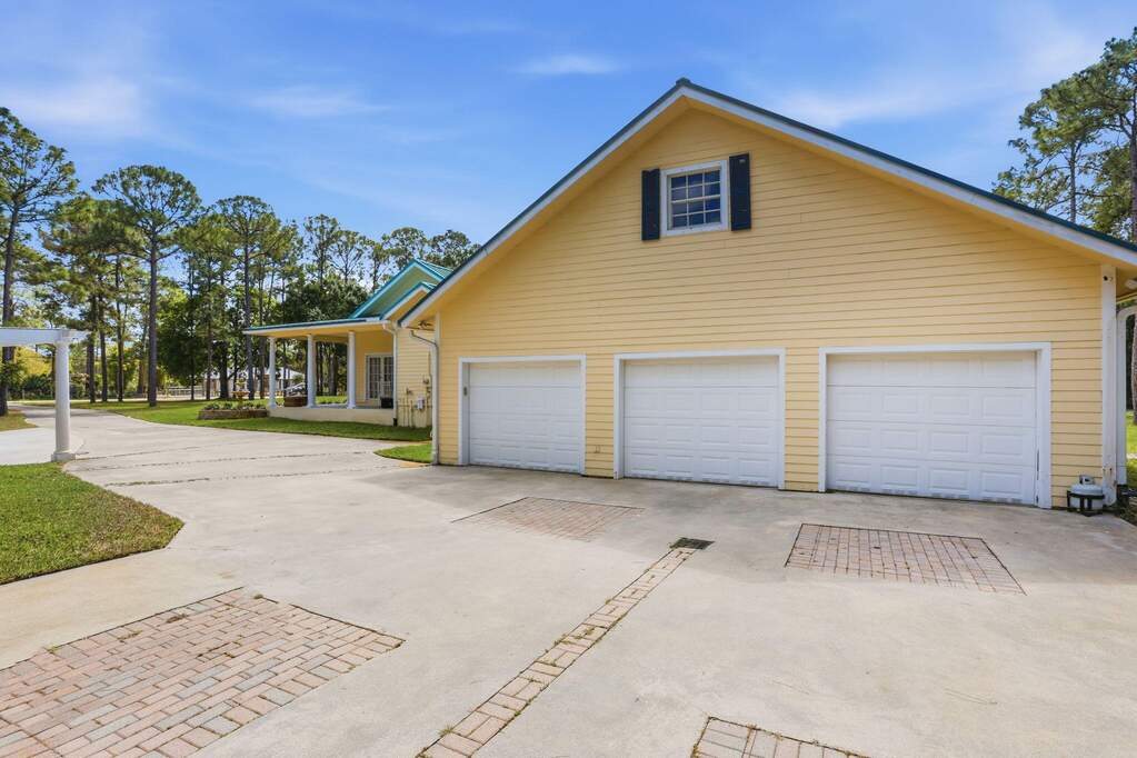 4 Bedroom Single Family Home/House's Image 37