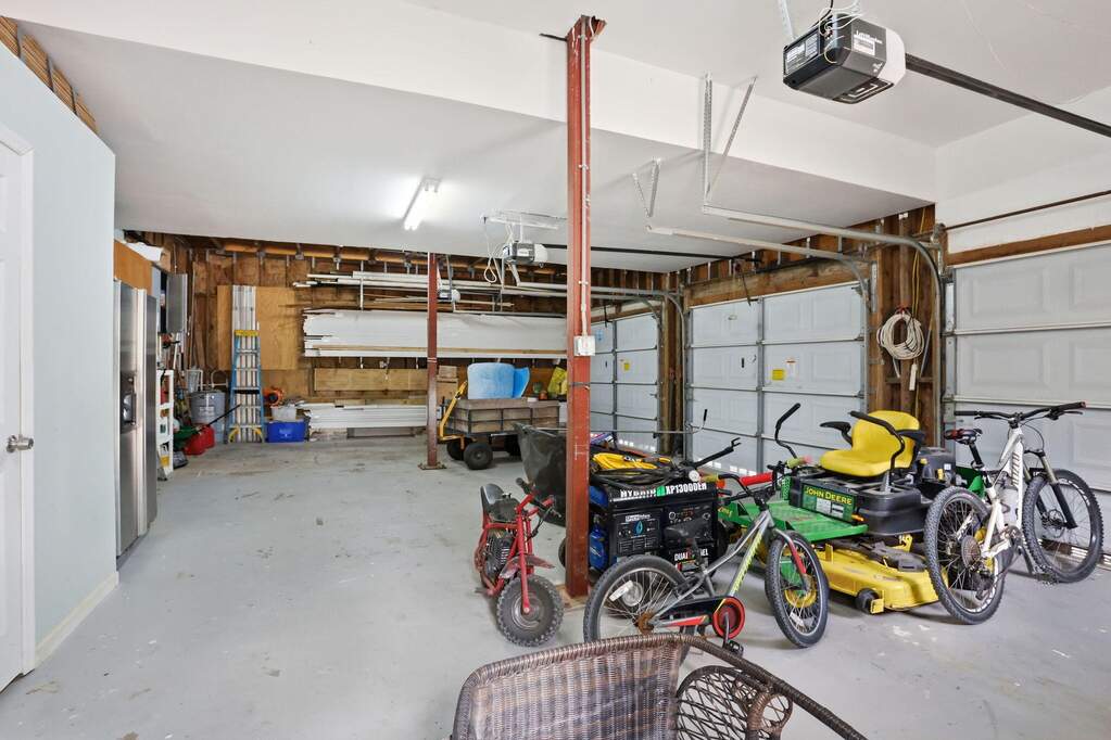 4 Bedroom Single Family Home/House's Image 38