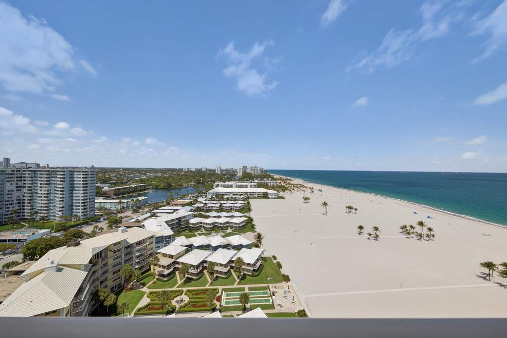 Amazing Direct Oceanfront Views and views of the c