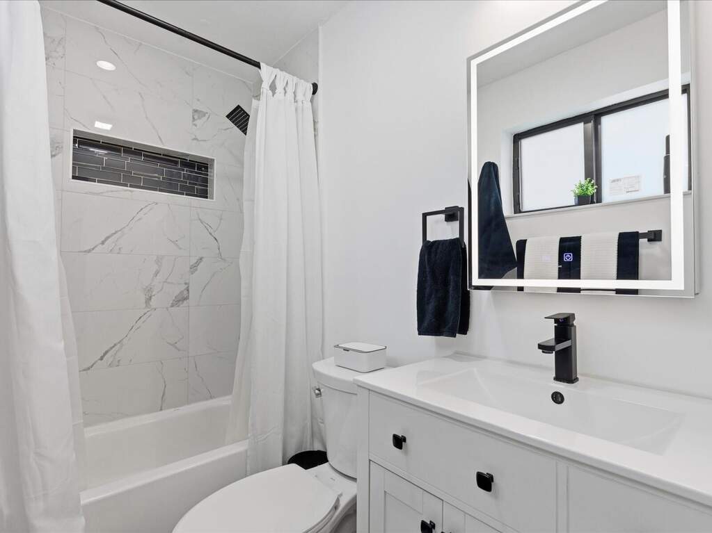 3 Bedroom Single Family Home/House's Image 18