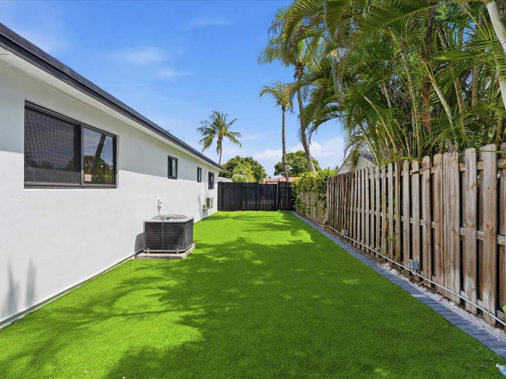 3 Bedroom Single Family Home/House's Image 27
