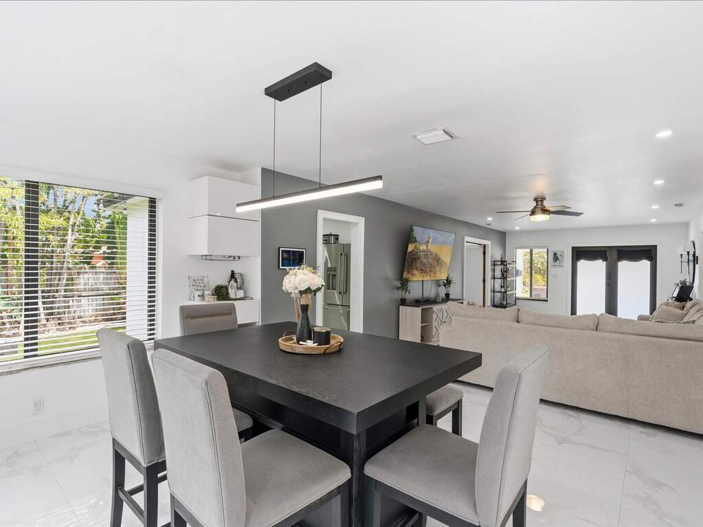 3 Bedroom Single Family Home/House's Image 3