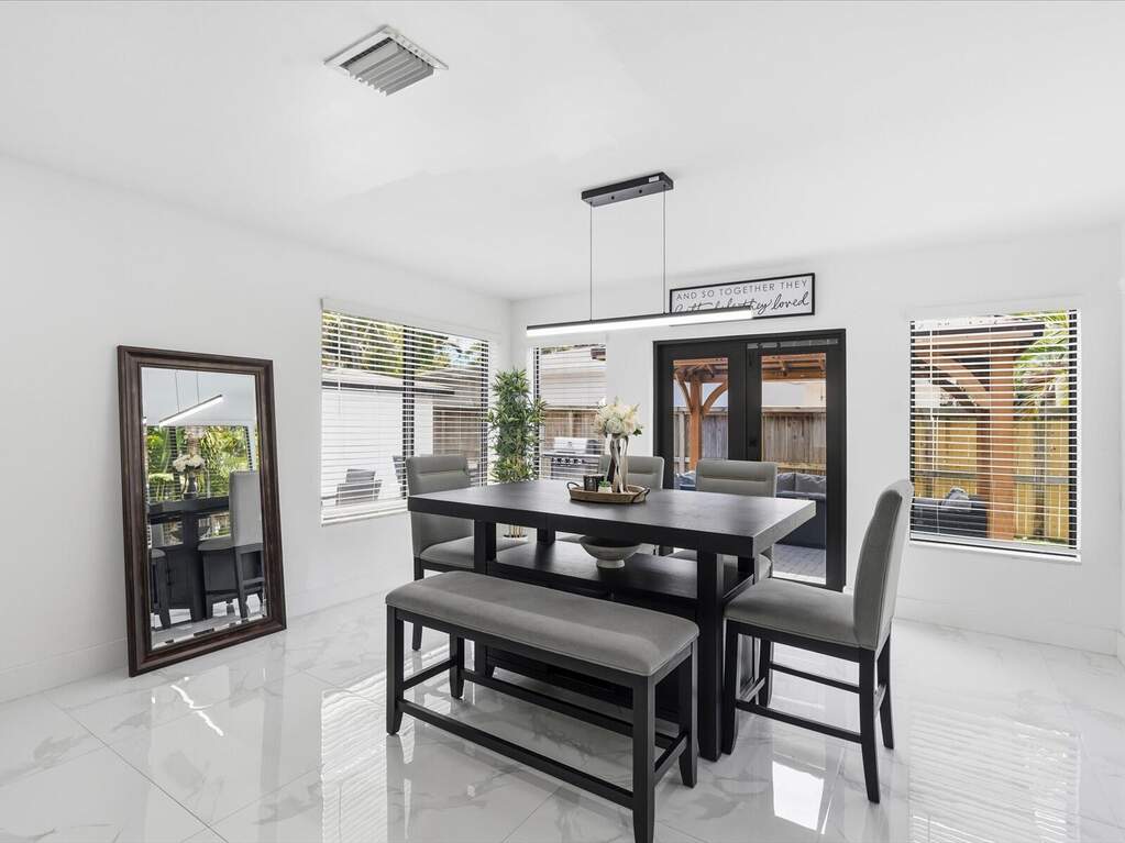 3 Bedroom Single Family Home/House's Image 6