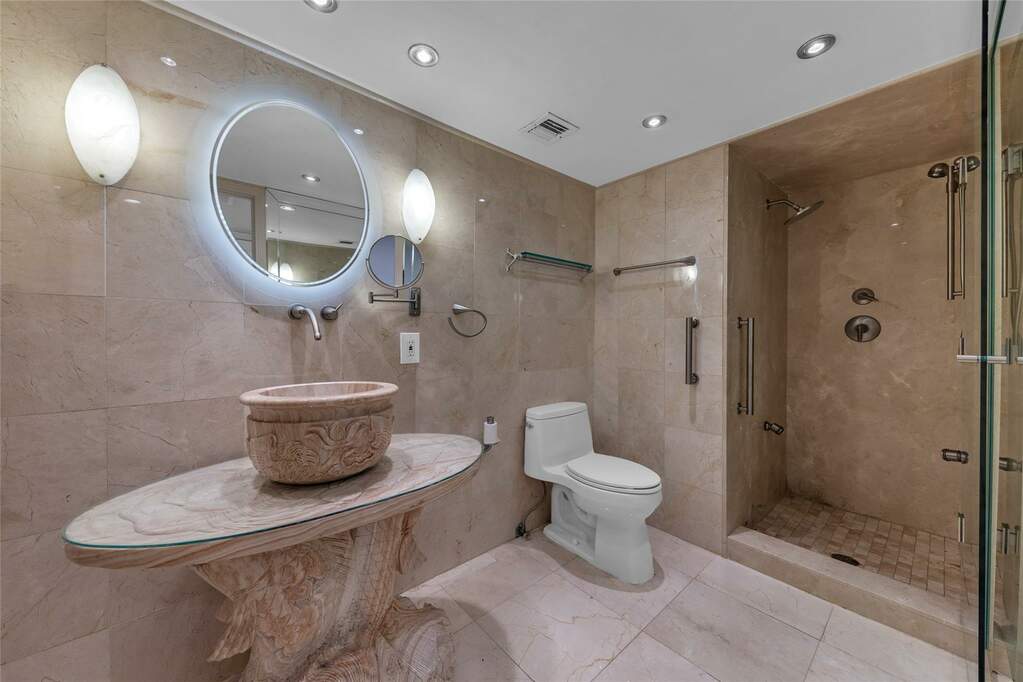 2 Bedroom Apartment/Flat's Image 21
