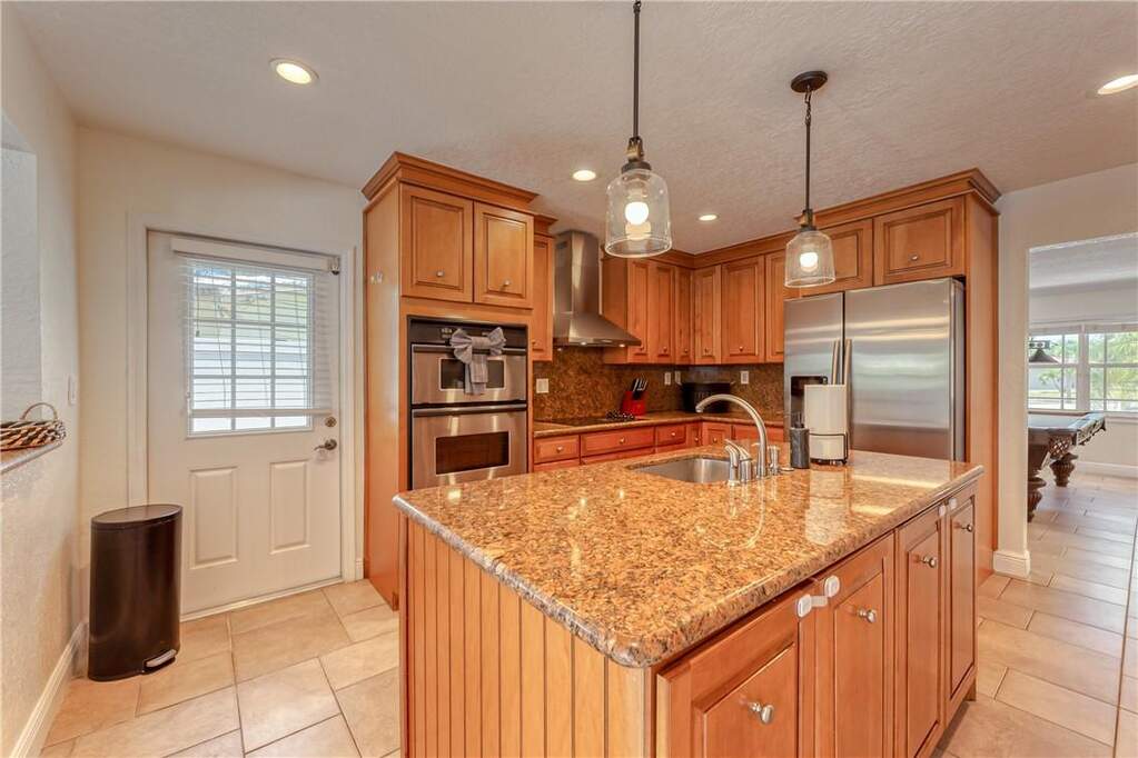 5 Bedroom Single Family Home/House's Image 20