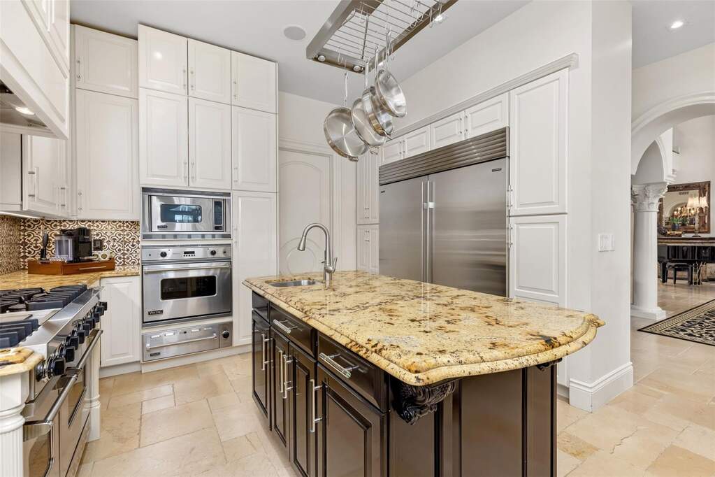 5 Bedroom Single Family Home/House's Image 21