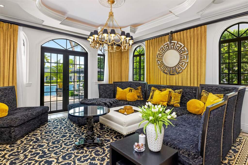 5 Bedroom Single Family Home/House's Image 25
