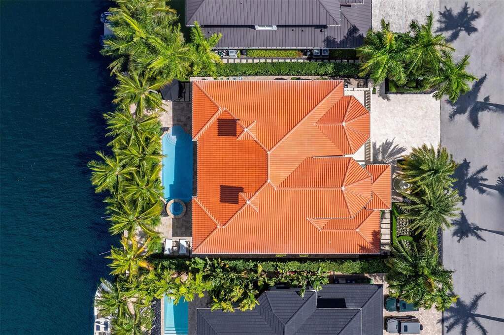 5 Bedroom Single Family Home/House's Image 46