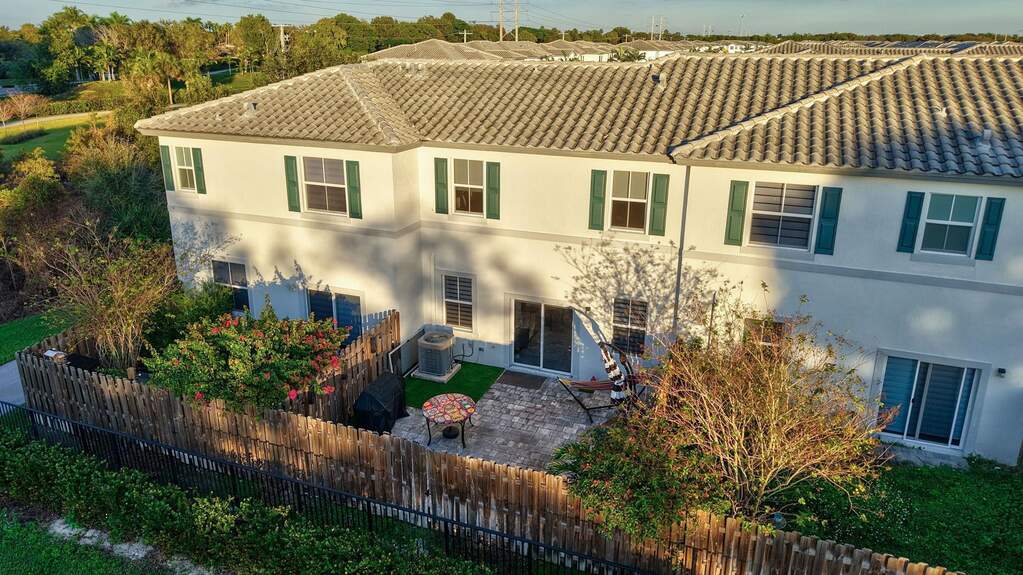 3 Bedroom Villa/Townhouse's Image 47