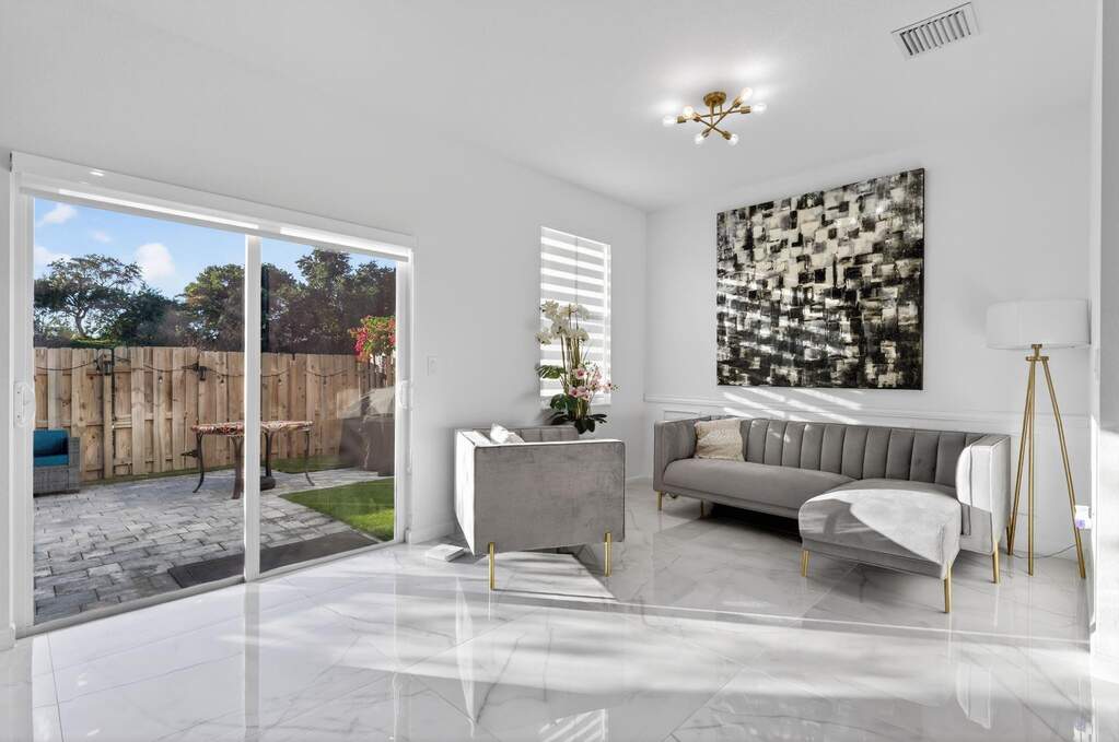 3 Bedroom Villa/Townhouse's Image 5