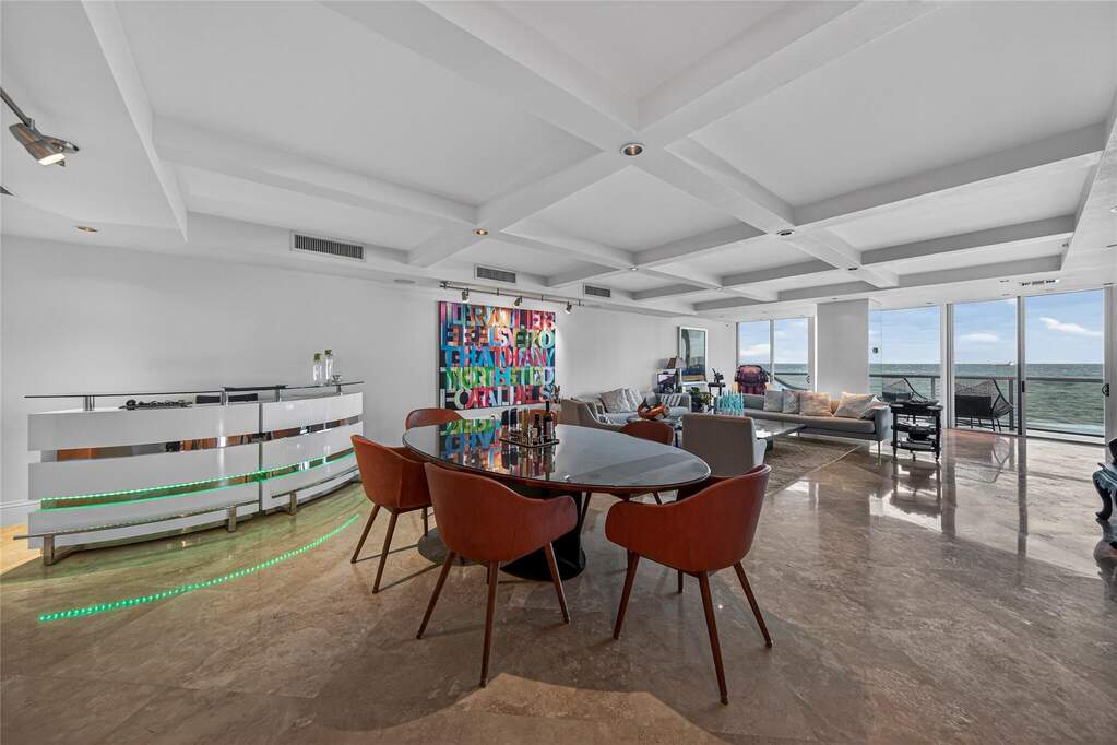 2 Bedroom Apartment/Flat's Image 7