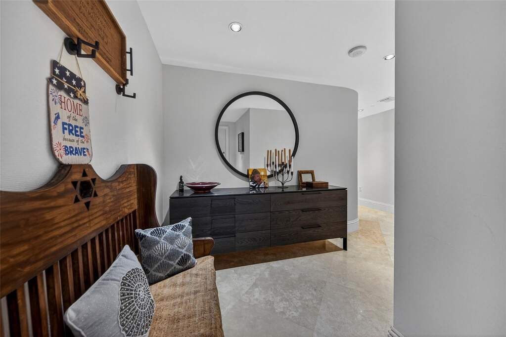 2 Bedroom Apartment/Flat's Image 22
