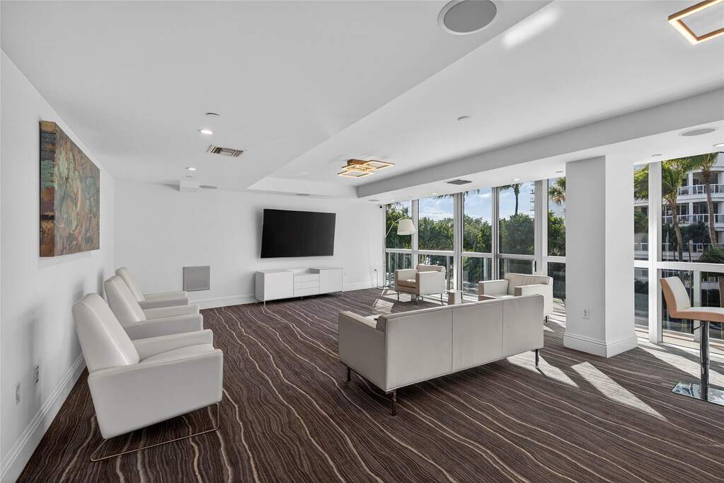 2 Bedroom Apartment/Flat's Image 32