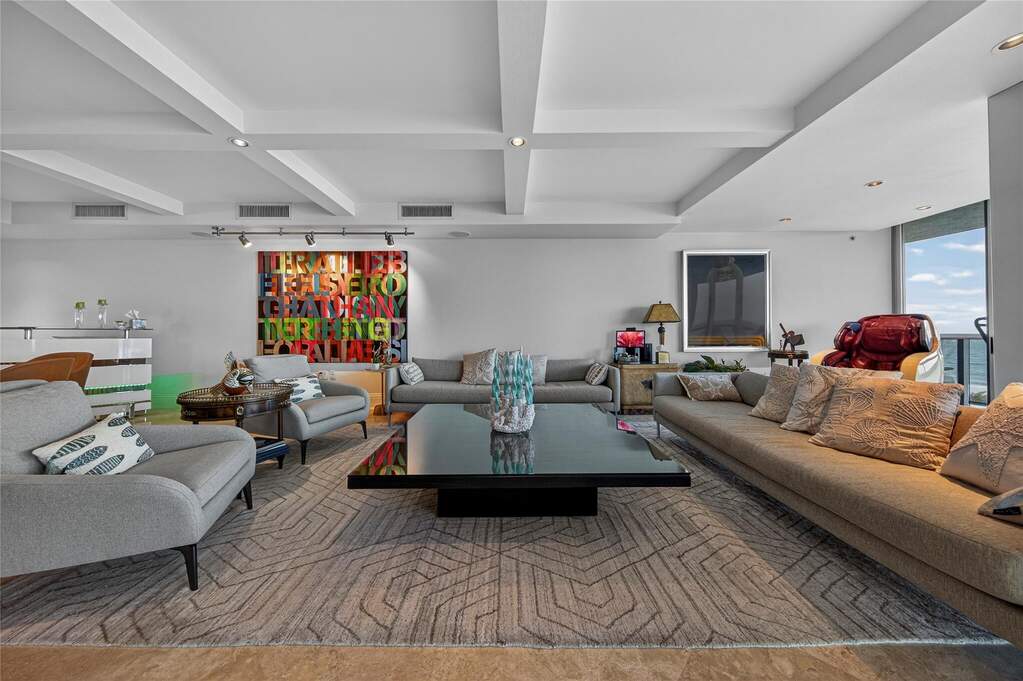 2 Bedroom Apartment/Flat's Image 6