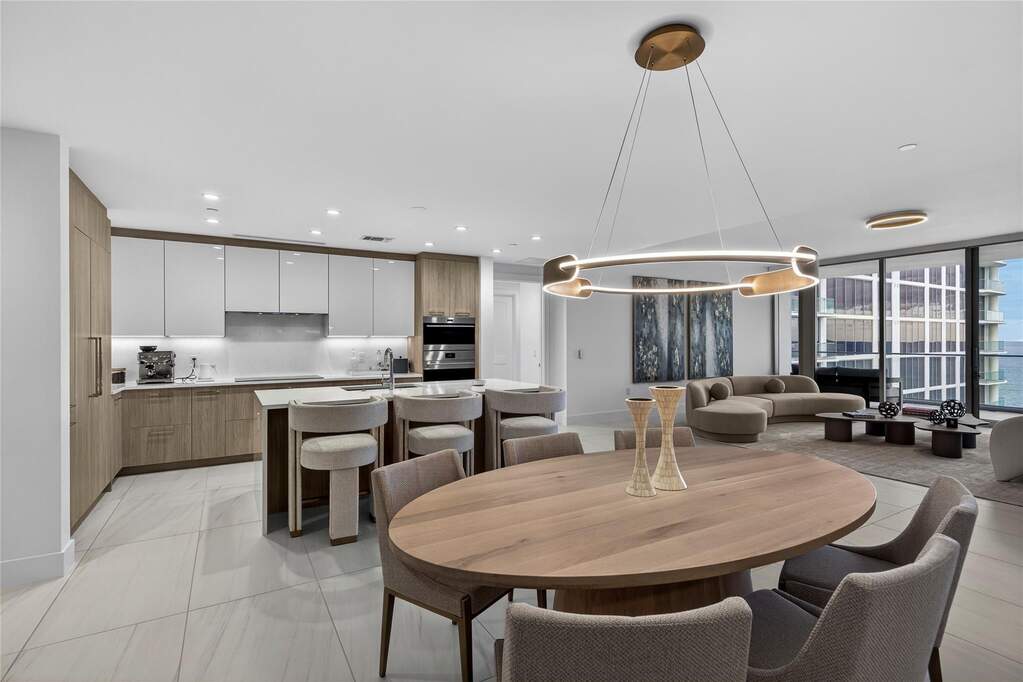 2 Bedroom Apartment/Flat's Image 7