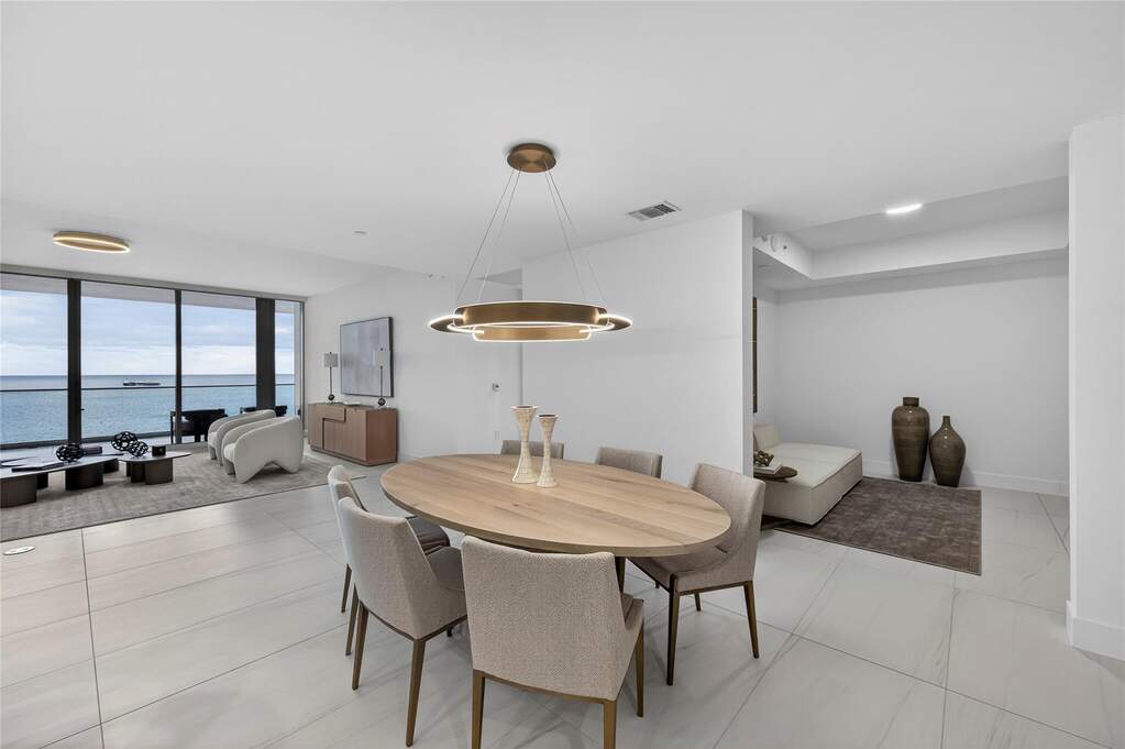2 Bedroom Apartment/Flat's Image 8