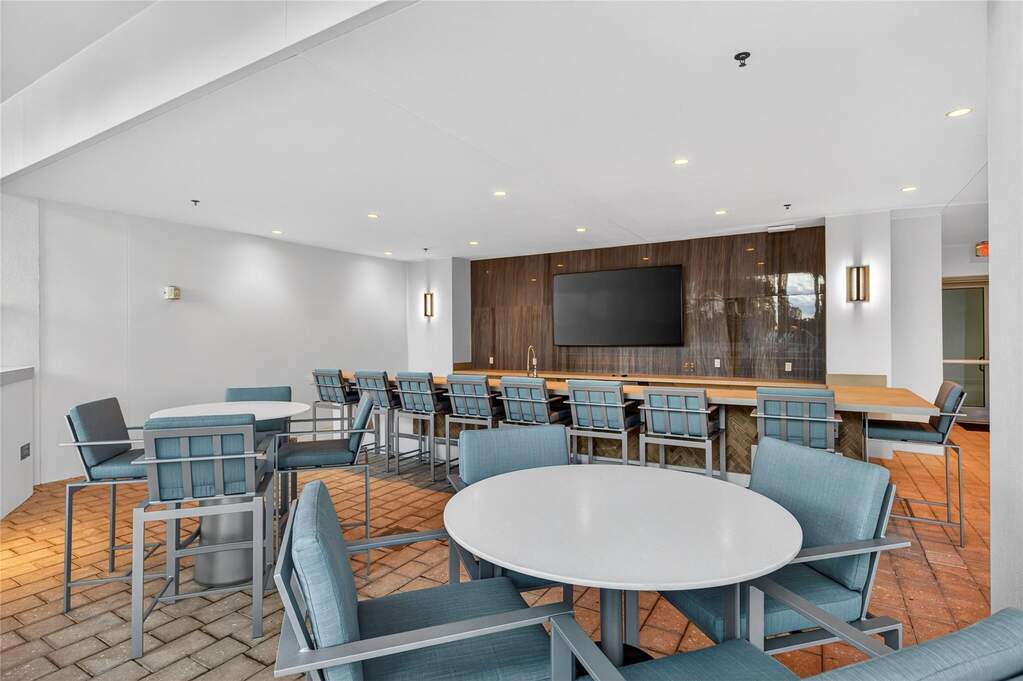 2 Bedroom Apartment/Flat's Image 43