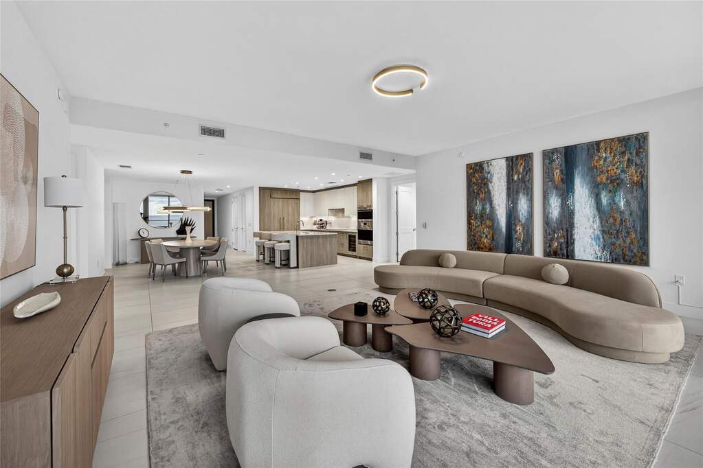 2 Bedroom Apartment/Flat's Image 4