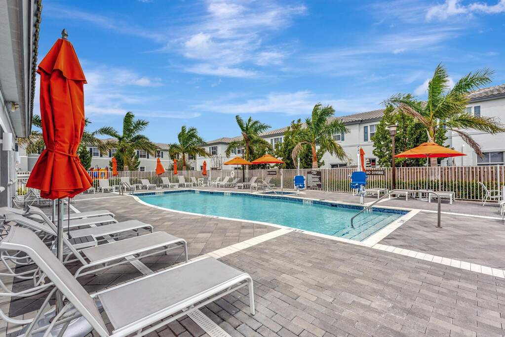 4 Bedroom Villa/Townhouse's Image 10