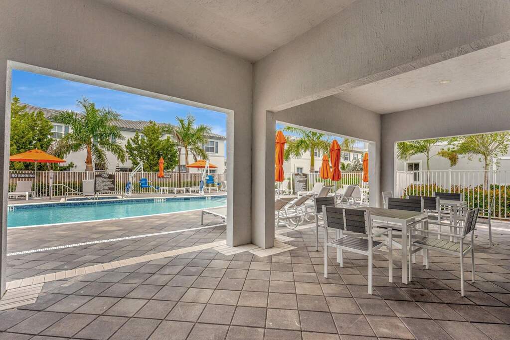 4 Bedroom Villa/Townhouse's Image 11