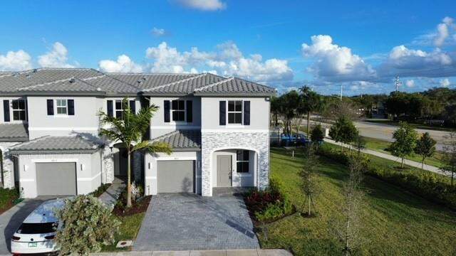 4 Bedroom Villa/Townhouse's Image 5