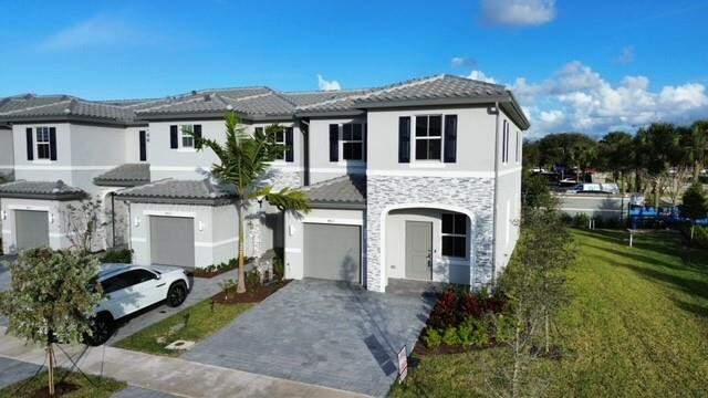 4 Bedroom Villa/Townhouse's Image 6