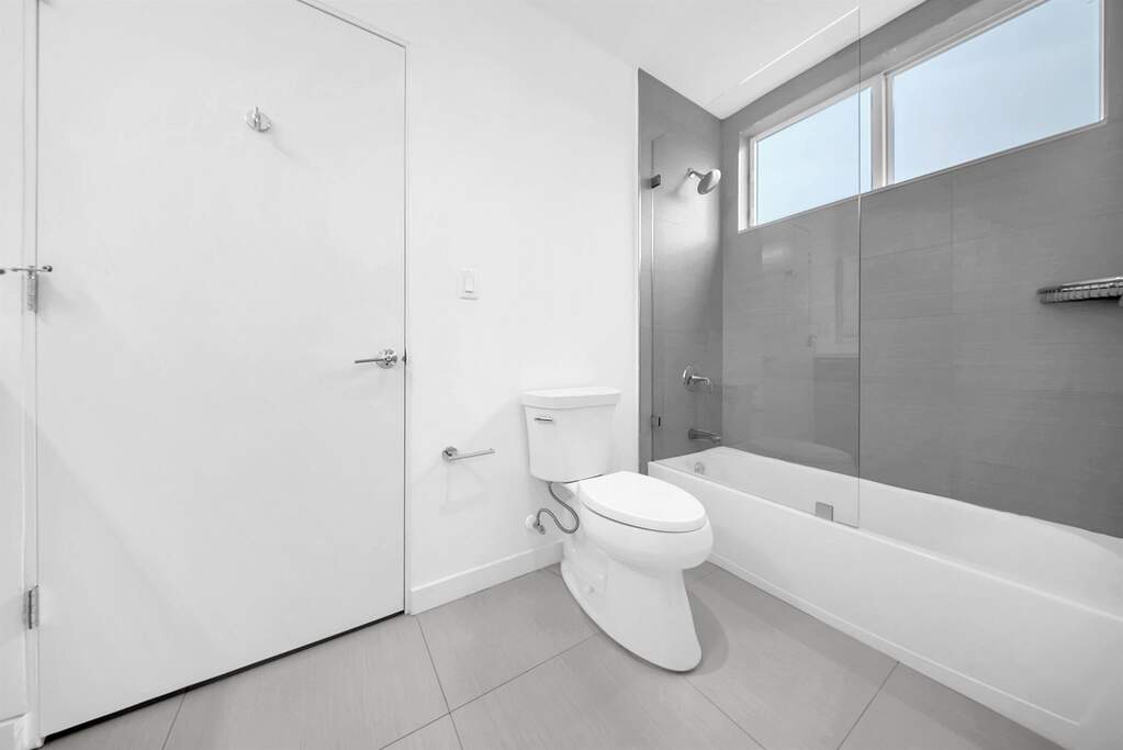 3 Bedroom Apartment/Flat's Image 31
