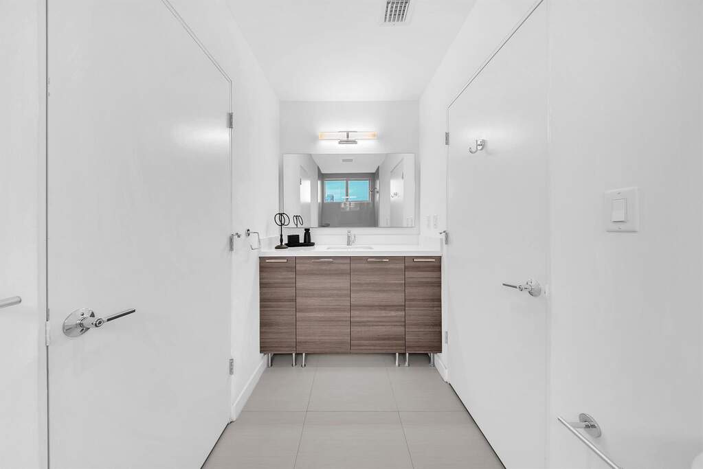 3 Bedroom Apartment/Flat's Image 32