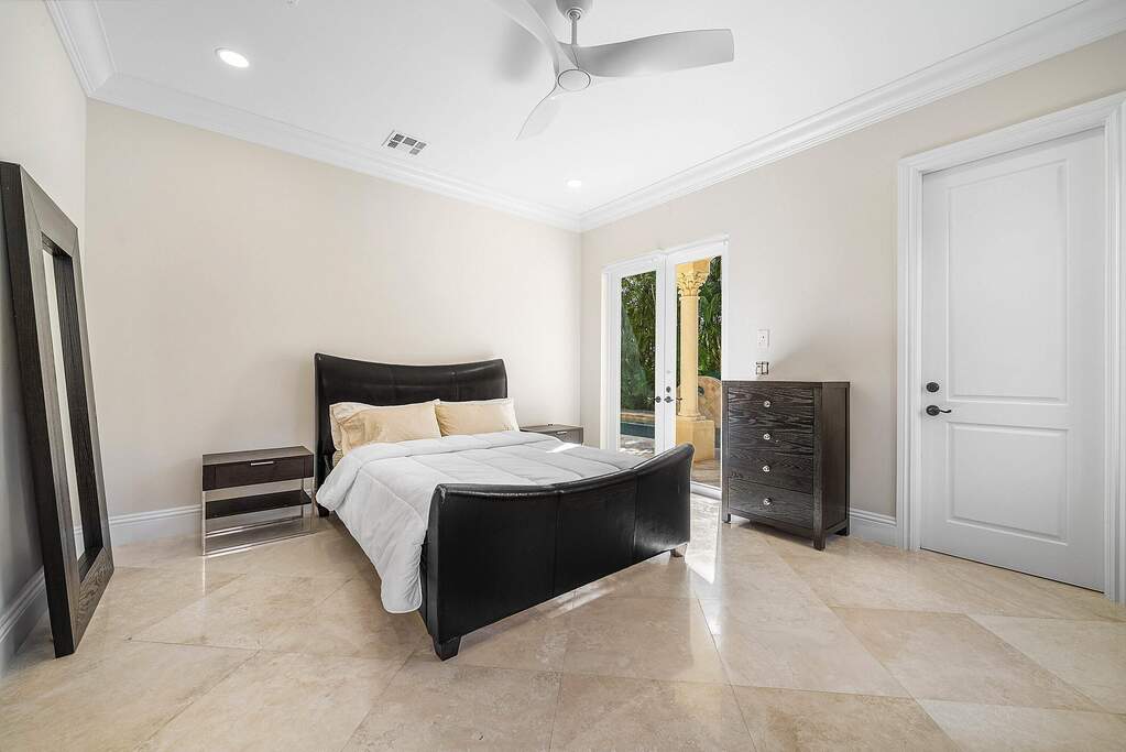 5 Bedroom Single Family Home/House's Image 35