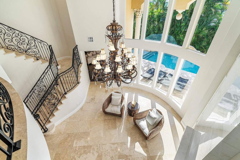 5 Bedroom Single Family Home/House's Image 38