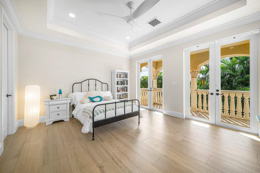 5 Bedroom Single Family Home/House's Image 40