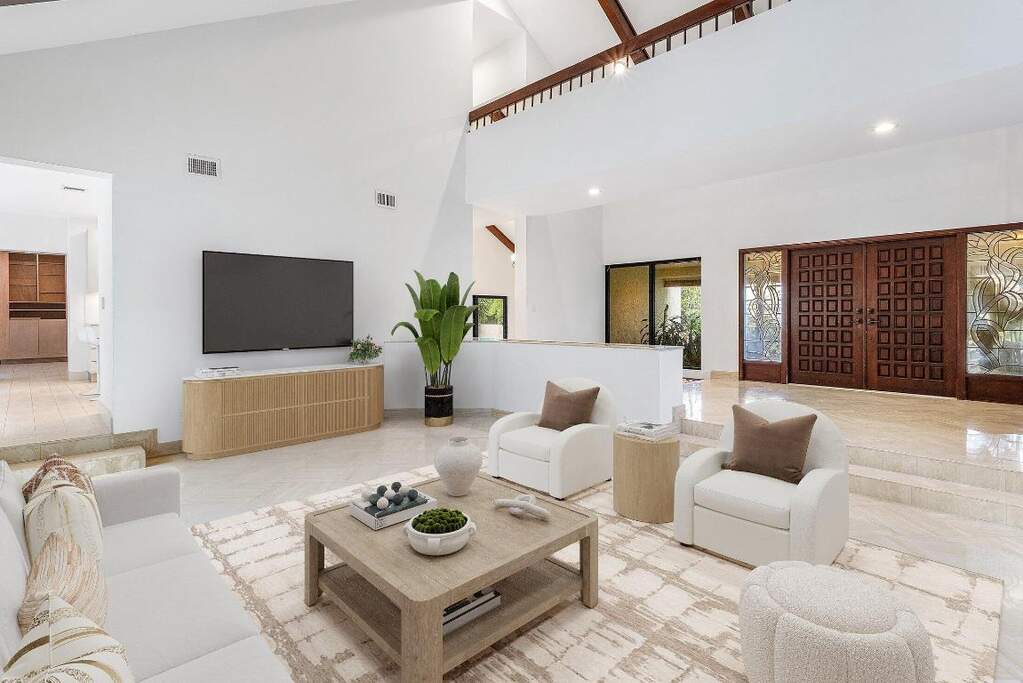 4 Bedroom Single Family Home/House's Image 7