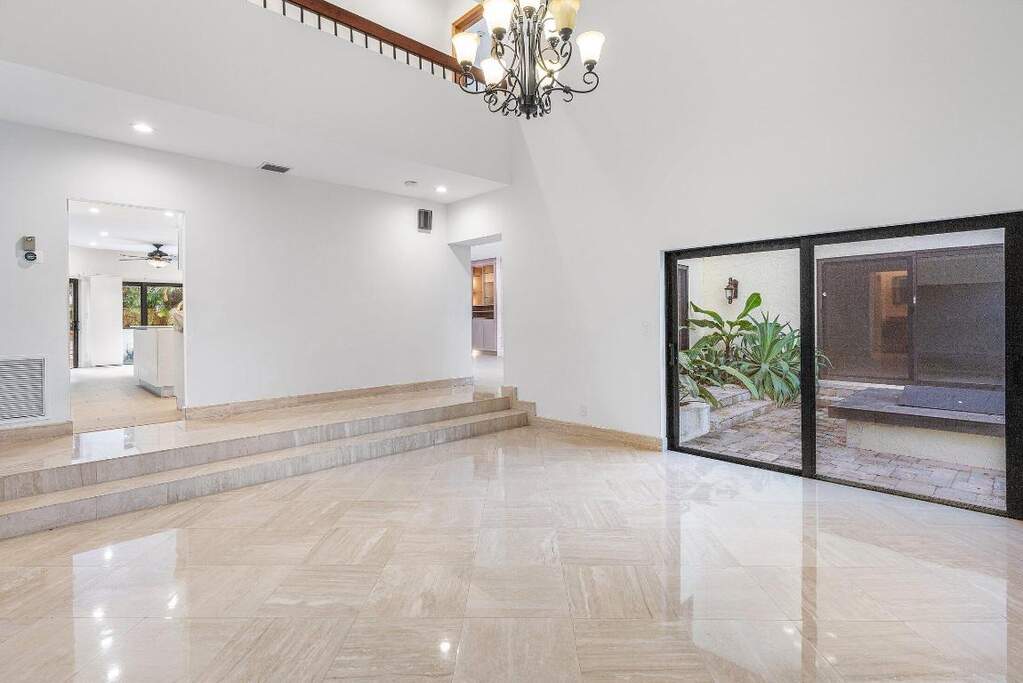 4 Bedroom Single Family Home/House's Image 12