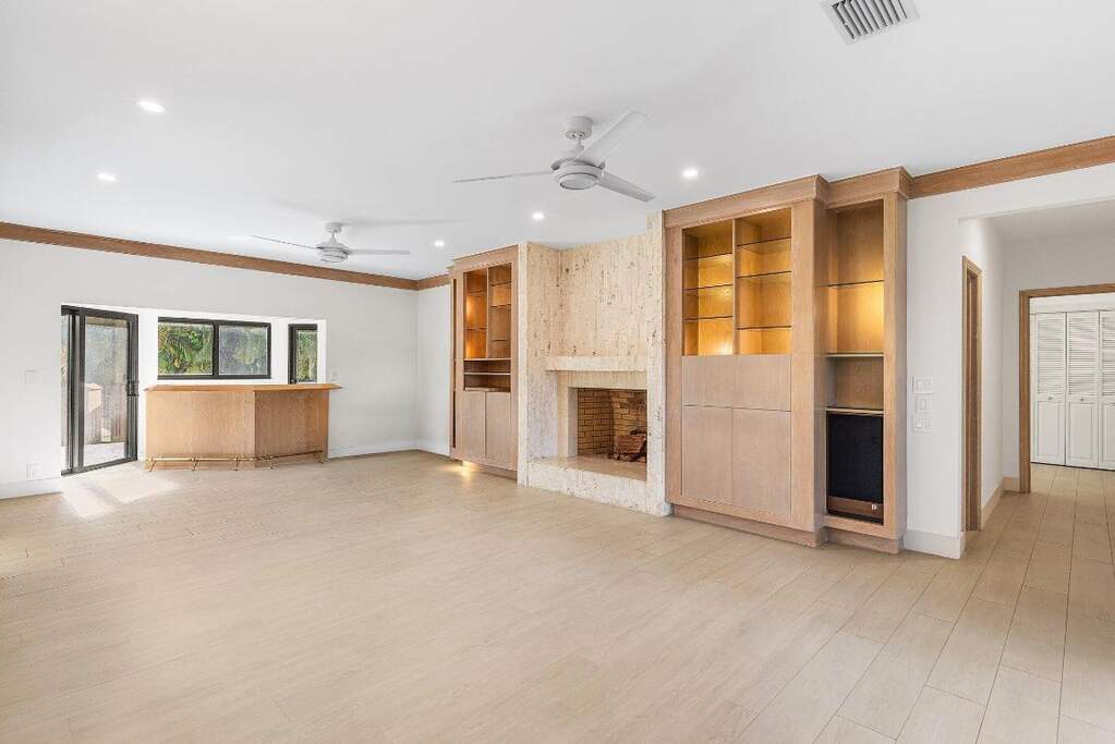 4 Bedroom Single Family Home/House's Image 22