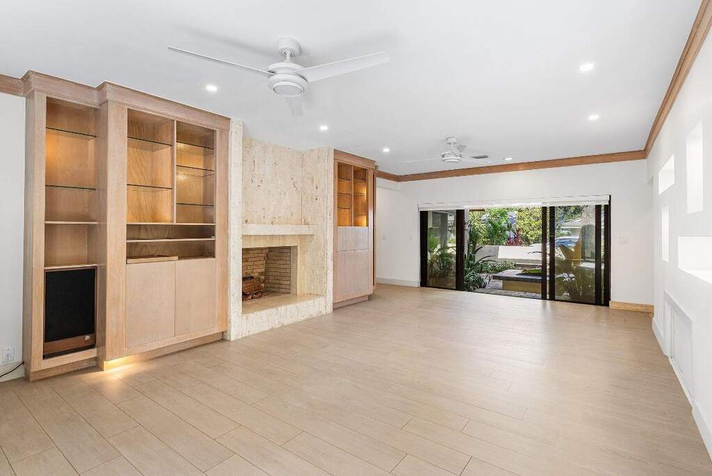 4 Bedroom Single Family Home/House's Image 23