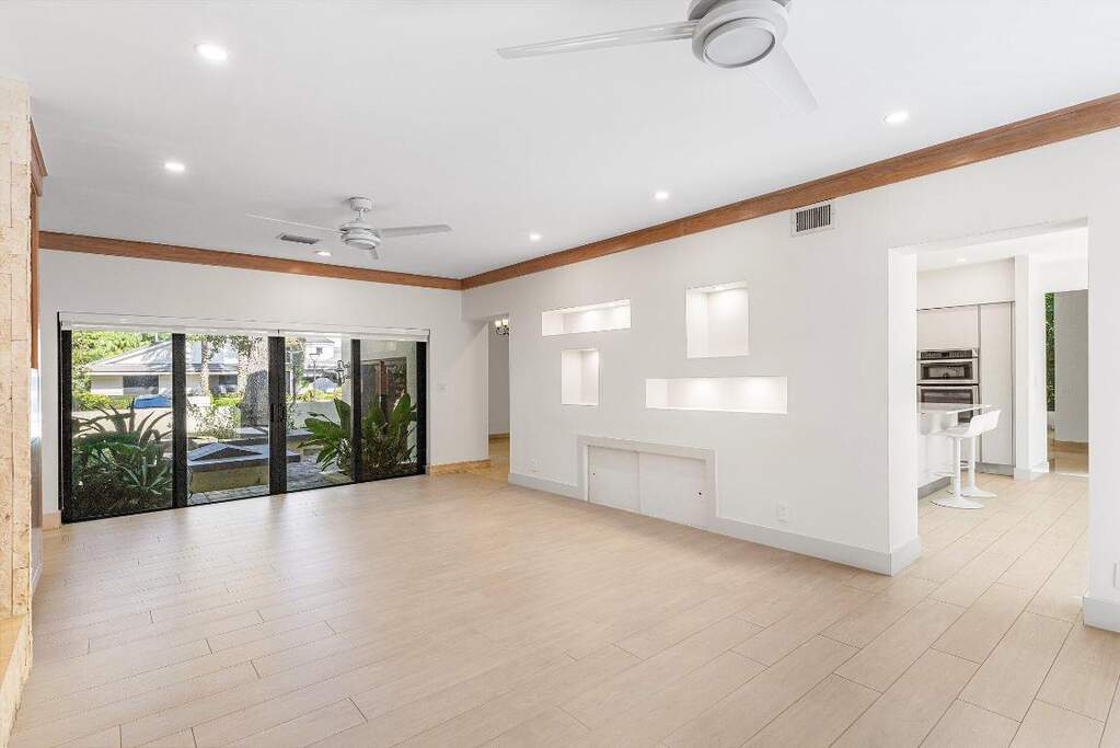 4 Bedroom Single Family Home/House's Image 25