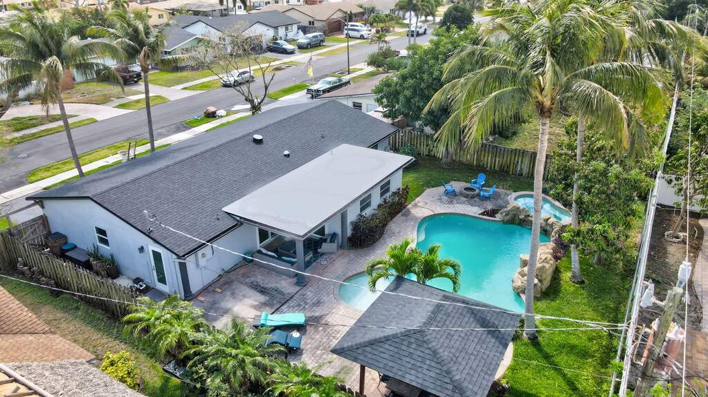 3 Bedroom Single Family Home/House's Image 32