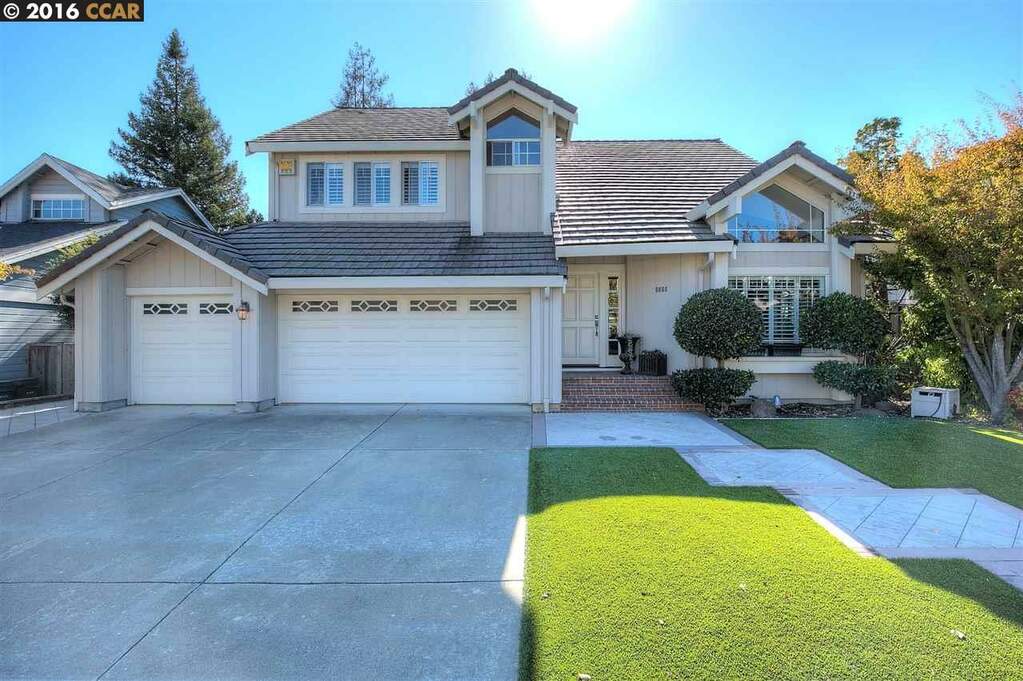 5956 Skyfarm Dr, Castro Valley, CA 94552