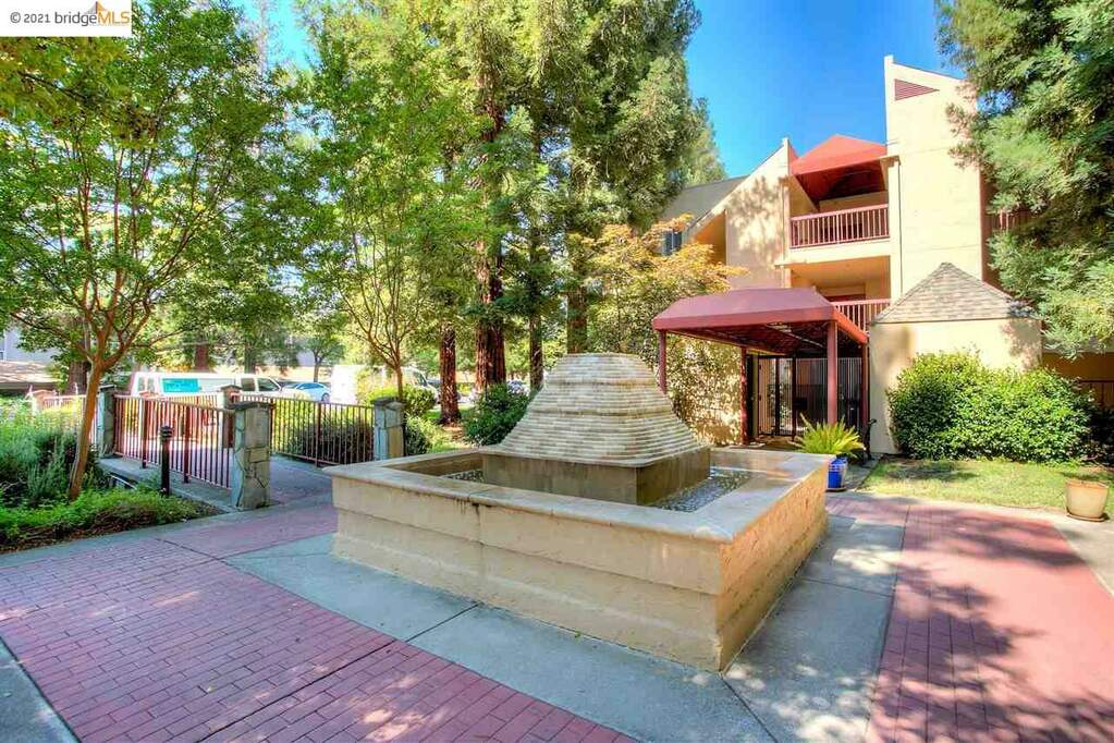 1310 Walden Rd #9, Walnut Creek, CA 94597
