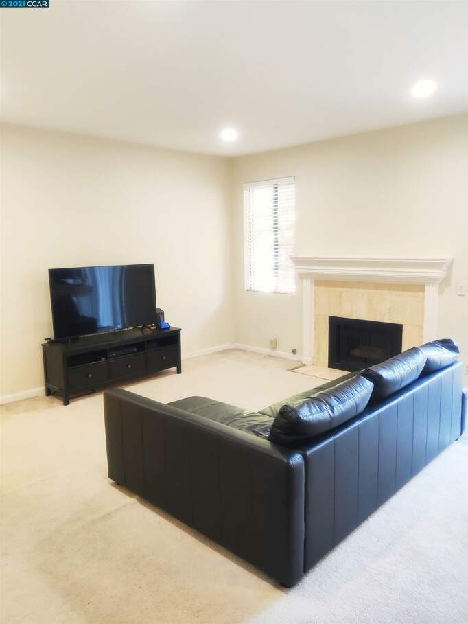 3663 Oakwood Ter #211, Fremont, CA 94536