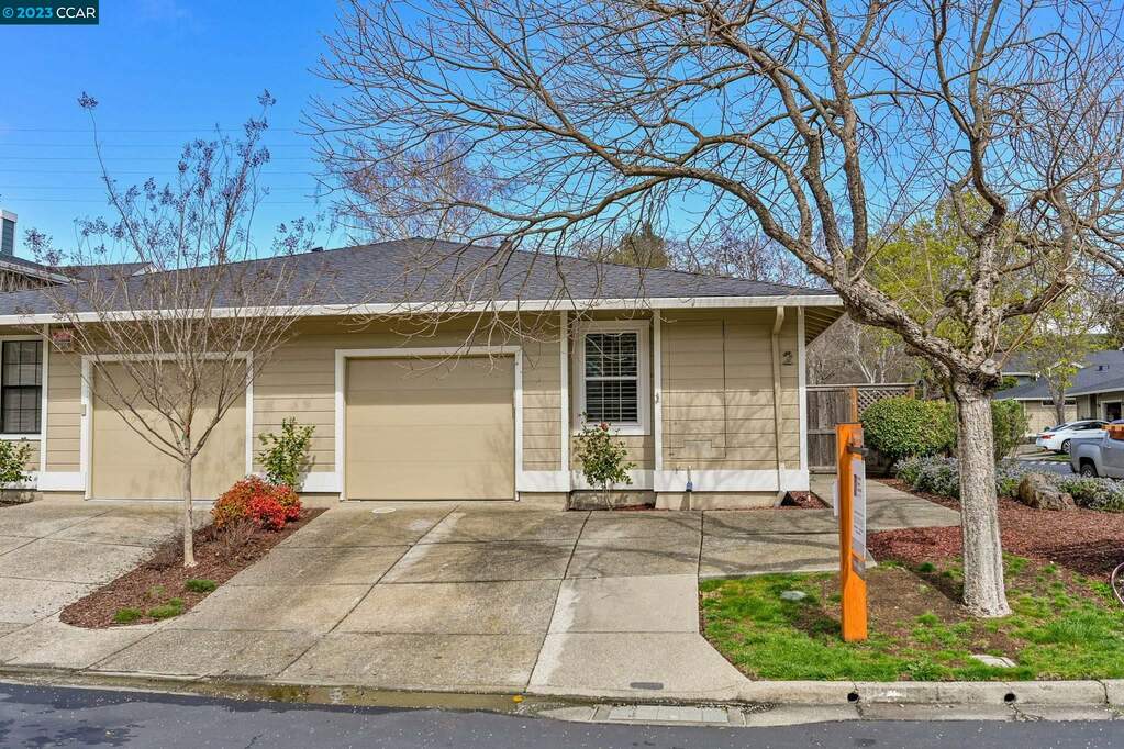 2 Benedita Place, Moraga, CA 94556