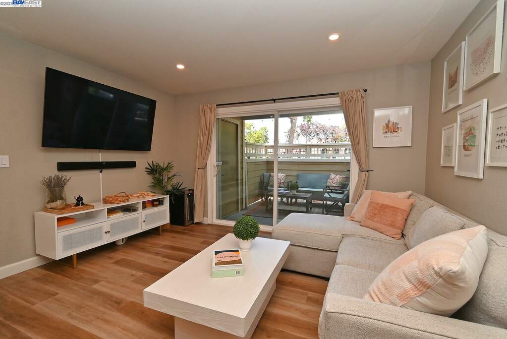 130 Reflections Dr #15, San Ramon, CA 94583