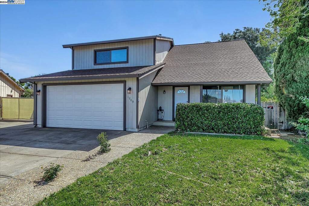 1209 Heron Dr, Suisun City, CA 94585