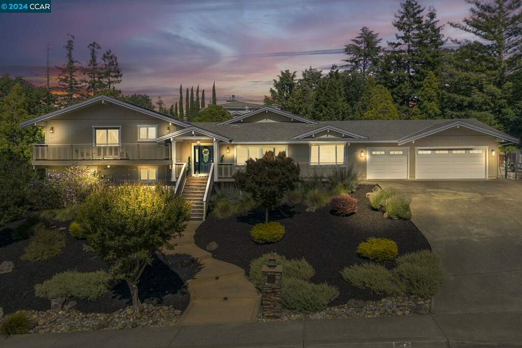 102 Oak Court, Clayton, CA 94517
